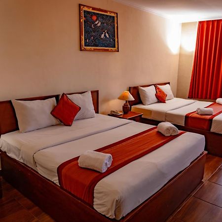 Hotel Puri Dibia Kuta クタ エクステリア 写真