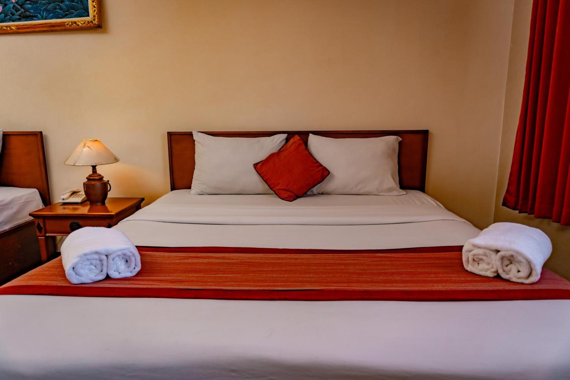 Hotel Puri Dibia Kuta クタ エクステリア 写真
